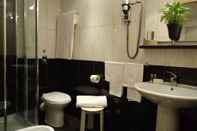 Toilet Kamar CH Hotel Giada Inn