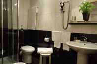 In-room Bathroom CH Hotel Giada Inn