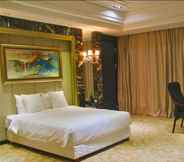 Bedroom 6 Venus Royal Hotel Yingbin GuangZhou Airport