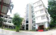 Bangunan 6 Holiday Hotel Yangon