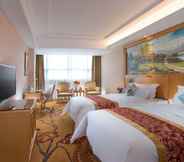 Bedroom 7 Vienna Hotel Shenzhen - FuYong Metro Station Branch