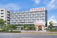 Bangunan Vienna Hotel Shenzhen - FuYong Metro Station Branch