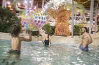 Swimming Pool Center Parcs Villages Nature Paris