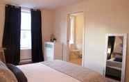 Bedroom 3 MTLVacationRentals - Suite Mont-Royal - 3 queen beds, 1,5 Ba