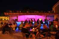 Bar, Cafe and Lounge Izer Hotel Beach Club - All Inclusive