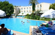 Swimming Pool 5 Royal Palm Beach Hotel