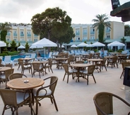 Restaurant 6 Royal Palm Beach Hotel