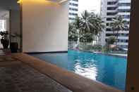 Swimming Pool Binjai 8 KLCC by Luxury Suites Asia