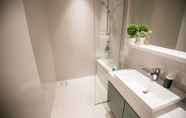 Phòng tắm bên trong 3 Binjai 8 KLCC by Luxury Suites Asia
