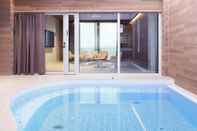 Swimming Pool Hotel Aateli Hillside