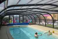 Swimming Pool Les P'tites Maisons dans la Prairie