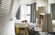 Bilik Tidur 7 OKKO Hotels Paris Porte de Versailles