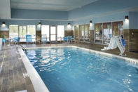 Swimming Pool TownePlace Suites by Marriott Richmond