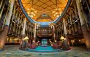 Lobby 2 Disney Explorers Lodge