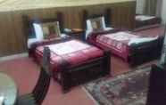 Kamar Tidur 6 Hotel Orash Lodges