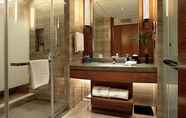 Toilet Kamar 3 Luan Suntone Plaza Hotel