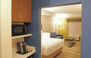 Bedroom 2 Holiday Inn Express & Suites St. Louis South - I-55, an IHG Hotel