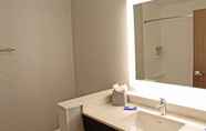 In-room Bathroom 5 Holiday Inn Express & Suites St. Louis South - I-55, an IHG Hotel