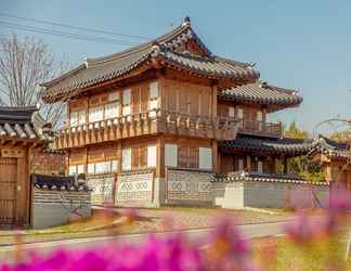 Exterior 2 Hanok Hotel Youngsanjae