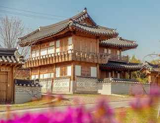 Exterior 2 Hanok Hotel Youngsanjae