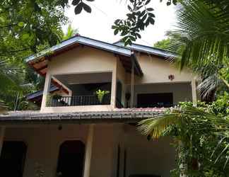 Exterior 2 Riverside Homestay Apartments