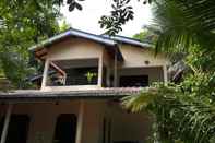 Bangunan Riverside Homestay Apartments