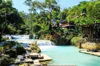 Kolam Renang Vanvisa at the Falls