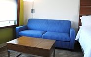 Common Space 5 Holiday Inn Express & Suites Columbia City, an IHG Hotel