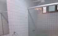 In-room Bathroom 6 Luxor Tambau Flat Home Service