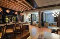 Quầy bar, cafe và phòng lounge Courtyard by Marriott Lenox Berkshires