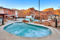 Swimming Pool SpringHill Suites by Marriott Moab