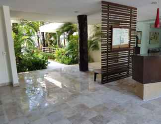 Lobby 2 Radiant 2BR PH in private location by Happy Address