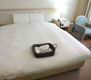 Bedroom 2 Toyama Chitetsu Hotel