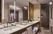 Toilet Kamar 5 Rosewood Sanya