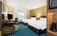 Bedroom 3 Fairfield Inn & Suites by Marriott Van Canton Area