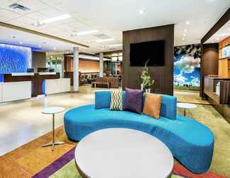 Lobby 2 Fairfield Inn & Suites by Marriott Van Canton Area