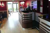 Bar, Cafe and Lounge Contact Hôtel du Relais Thouars