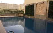 Swimming Pool 4 Lemon Tree Hotel, Sector 60, Gurugram