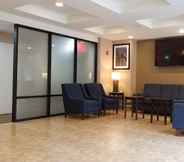 Lobi 3 Days Inn by Wyndham Brooklyn Marine Park