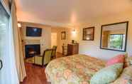 Bedroom 7 Inn at Buckhorn Cove