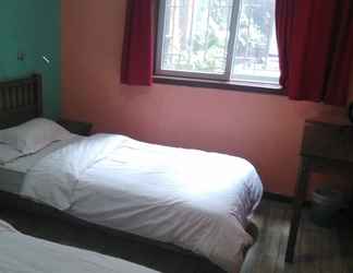 Kamar Tidur 2 Lucky Family Hostel