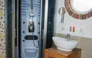 Toilet Kamar 5 30seacliff