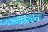 Swimming Pool Paperbark Bed & Breakfast