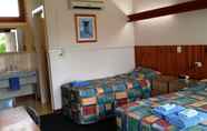 Bedroom 2 Terang Motor Inn