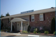 Swimming Pool Wickford Motor Inn