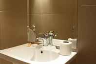 In-room Bathroom AlMuhaidb For Hotel Apartments 25