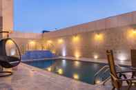 Swimming Pool Almuhaidb Al Takhasosi Suites