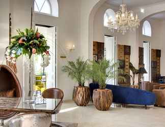 Lobby 2 Grand Hotel Des Sablettes Plage, Curio Collection By Hilton