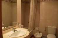 In-room Bathroom Hotel Nou Casablanca