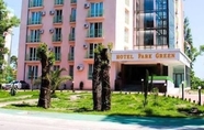 Bangunan 2 Hotel Park Green